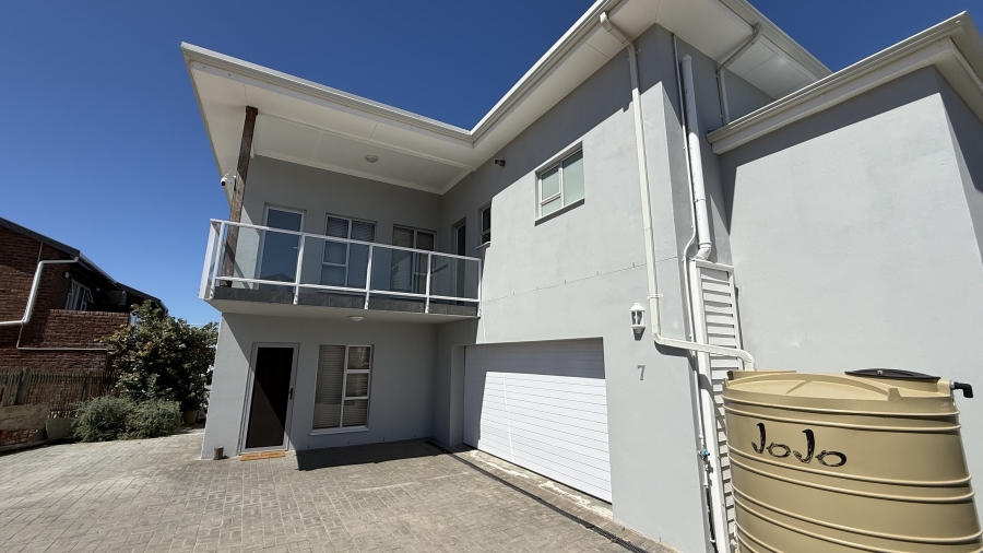 3 Bedroom Property for Sale in Stilbaai Oos Western Cape
